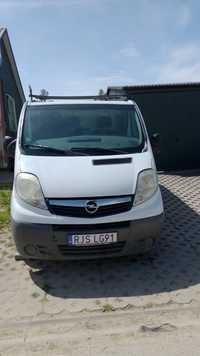 Opel Vivaro uszkodzony