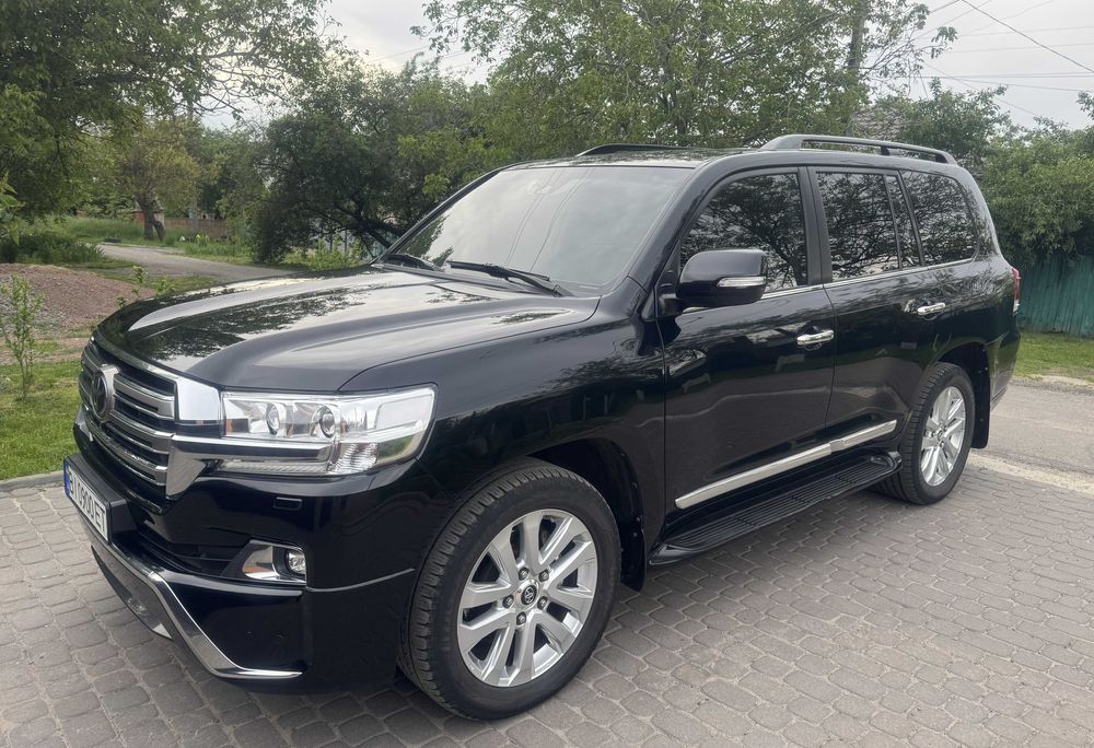Toyota Land Cruiser 200 дизель автомат