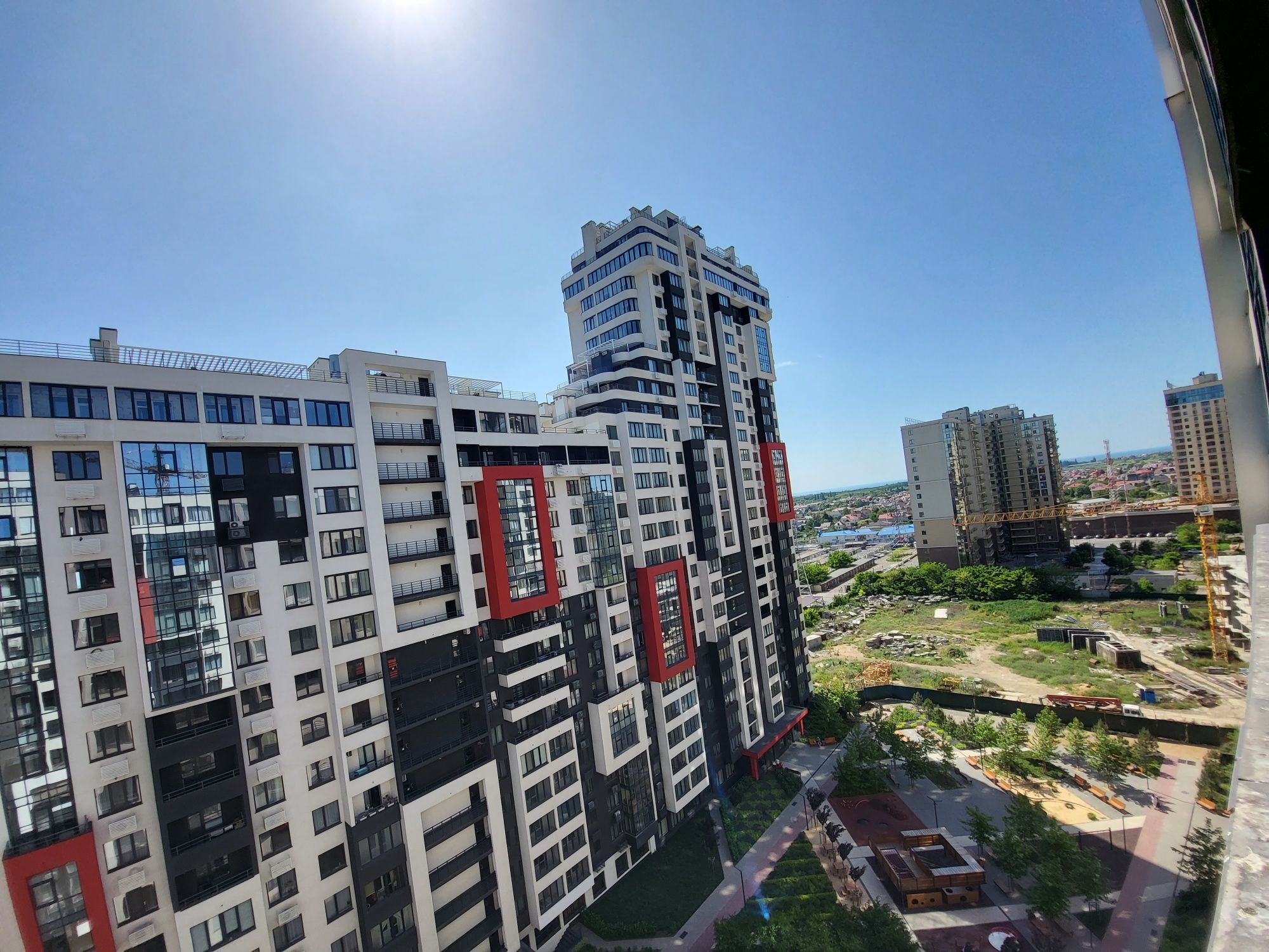 3 комнатная 90м² двусторонняя Терраса