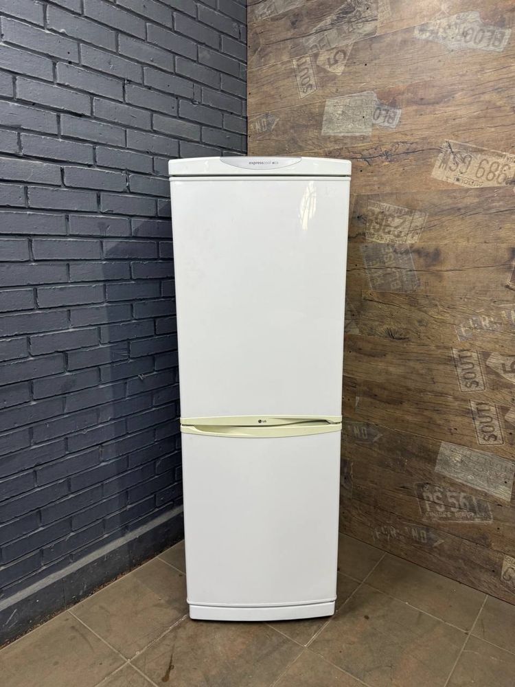 Продам Бюджетний холодильник LG GRS389SQF. З Доставкою