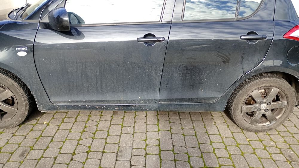 Suzuki Swift MK7 drzwi lewy tył zce
