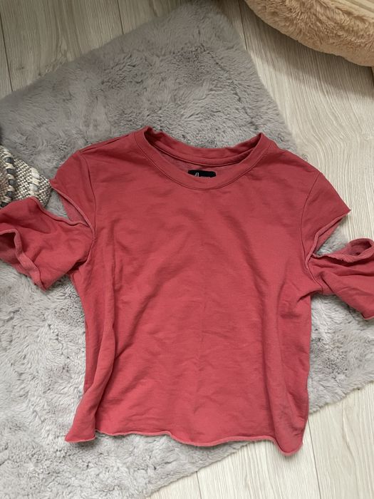 Bawelniana bluzka z odkrytymi ramionami reserved