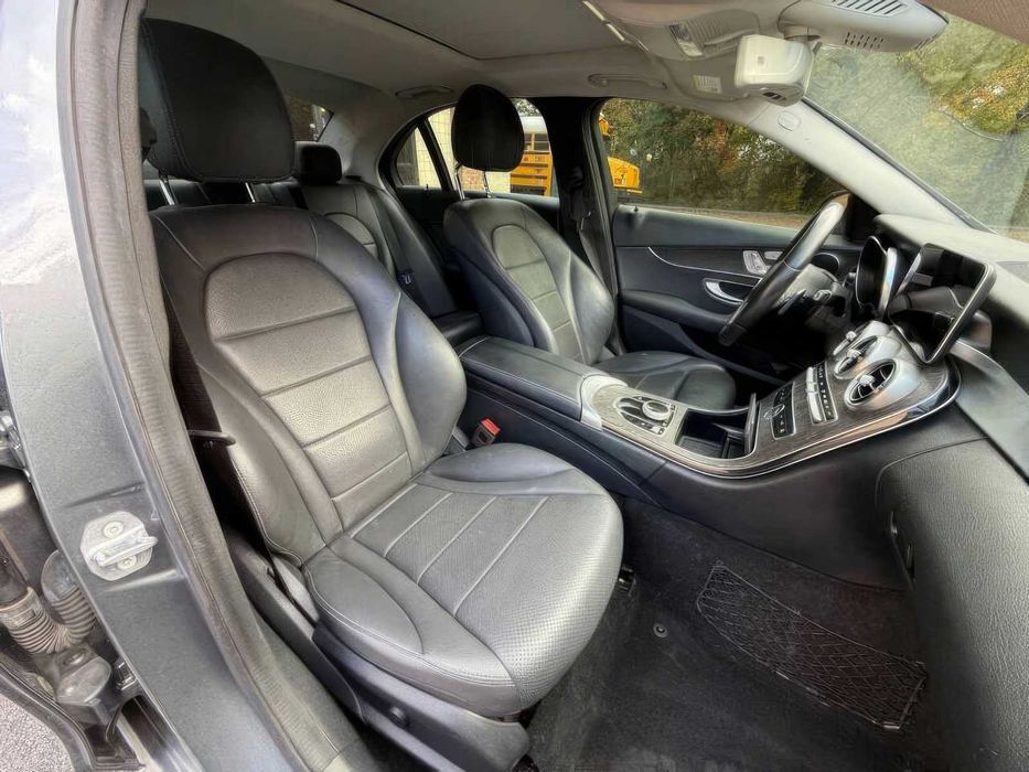 Mercedes-Benz C-Class C 300      2019