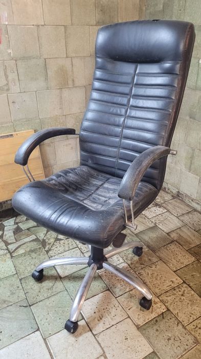 Крісло  офісне б/у