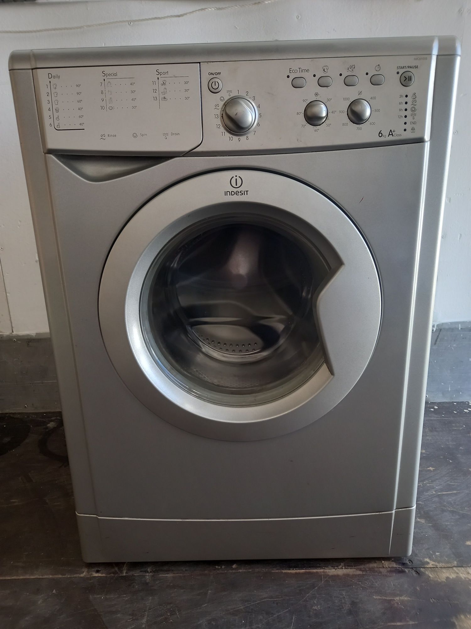 Máquina de lavar roupa Indesit