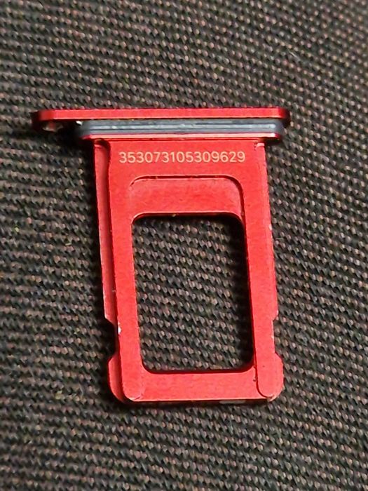 iPhone XR 64GB красный