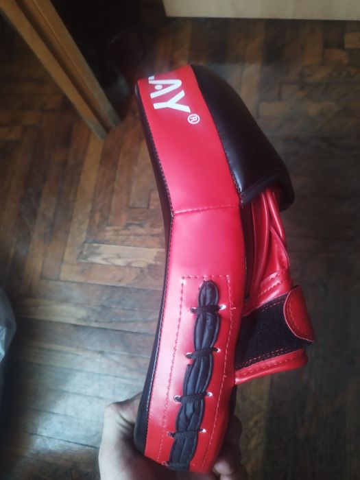 Лапы боксерские новые