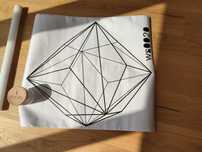 Naklejka geometryczna czarna na ścianę 66x56cm diament