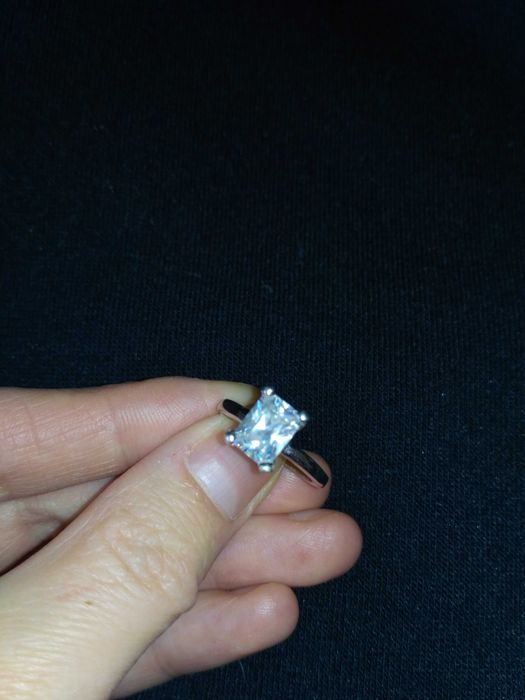 Продам серебряные серьги и кольцо