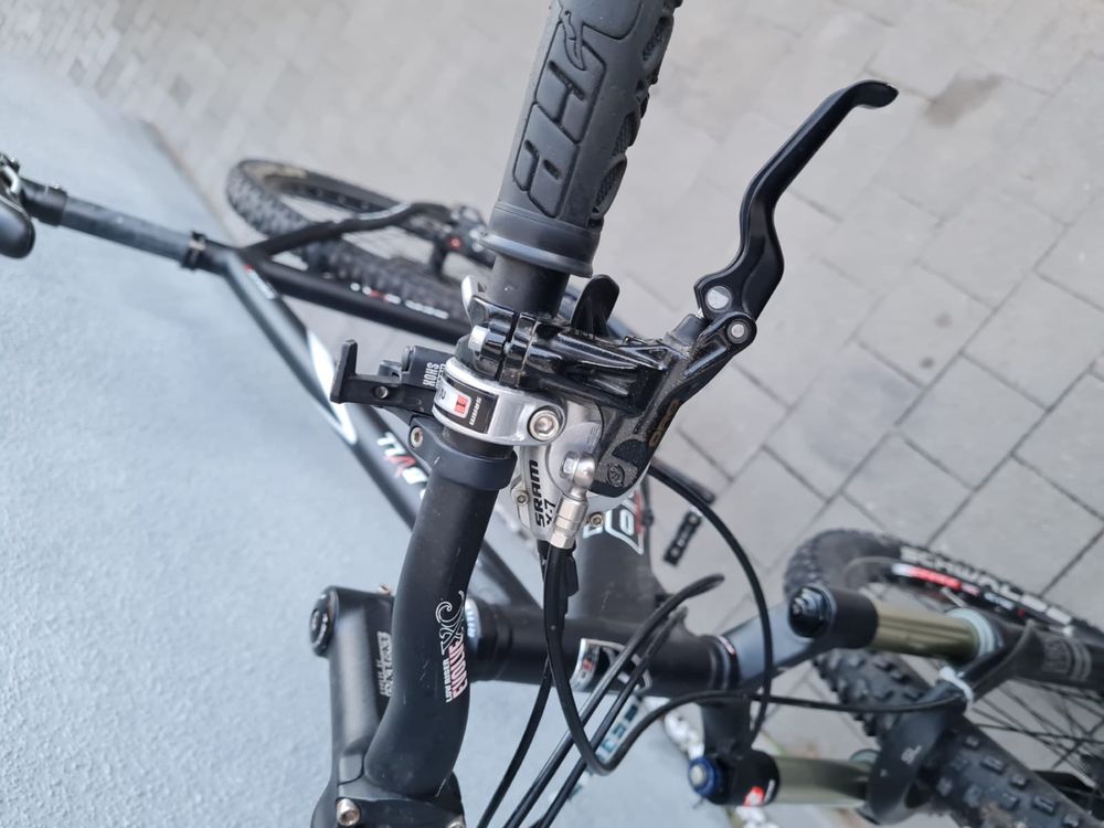 Red Bull Alwerks 26 cali rock shox sram rower gorski