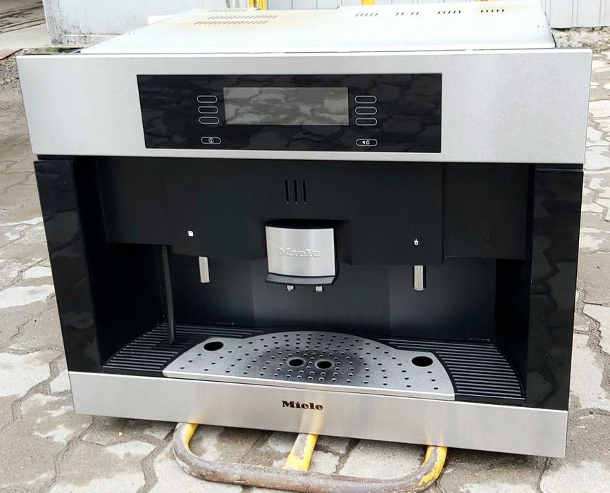 Вбудована кавоварка кавомашина Міле Miele CVA 4085 CVA 4080 б/у
