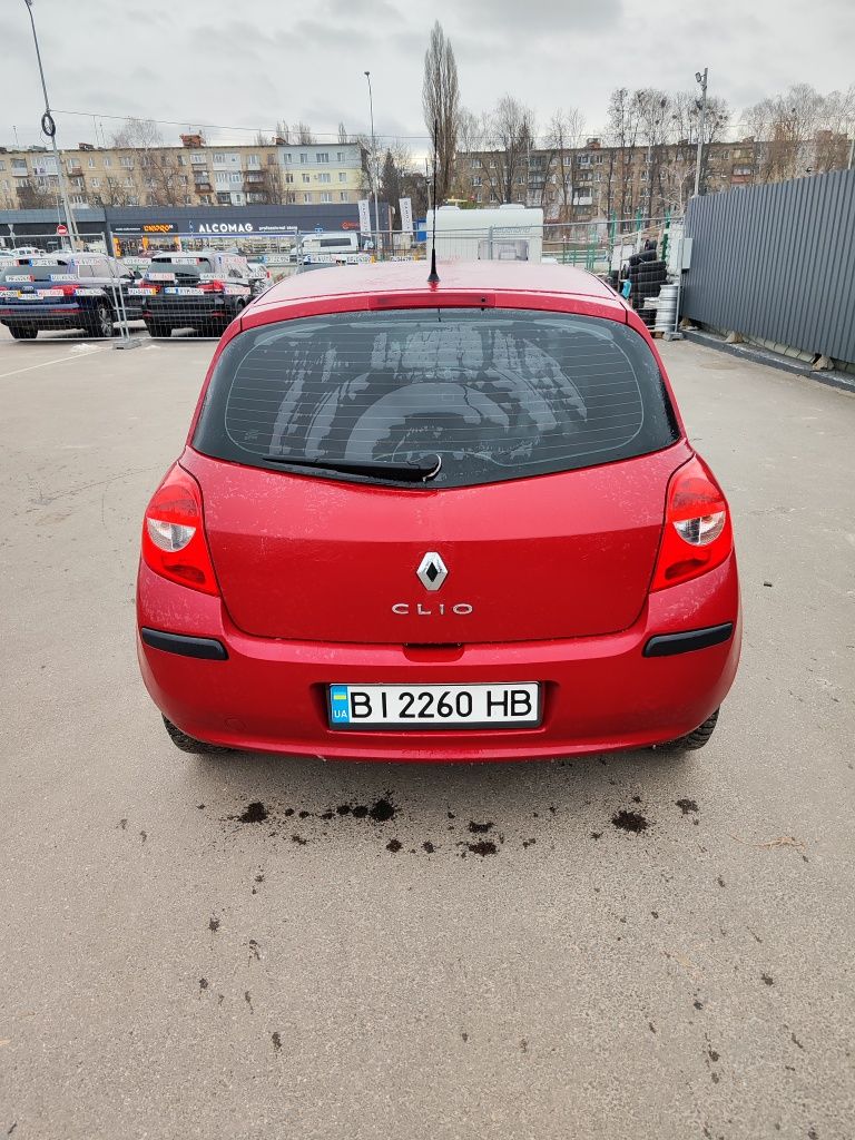 Автомобіль Renault Clio