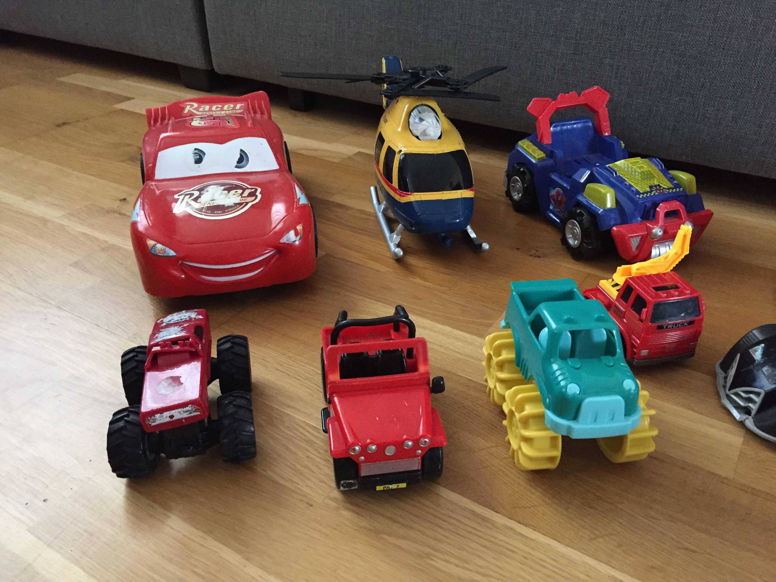 Zestaw samochodów/pojazdów dla chłopca