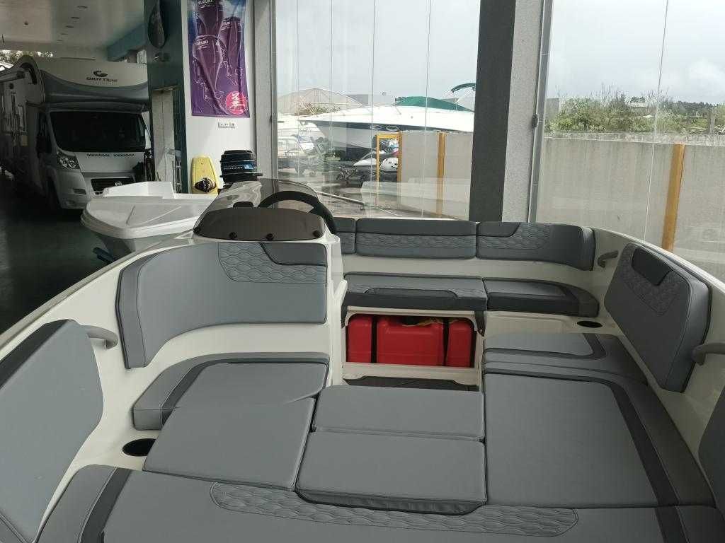 Barco BAYLINER M15 equipado com motor Mercury 50HP ELPT EFI  NOVO