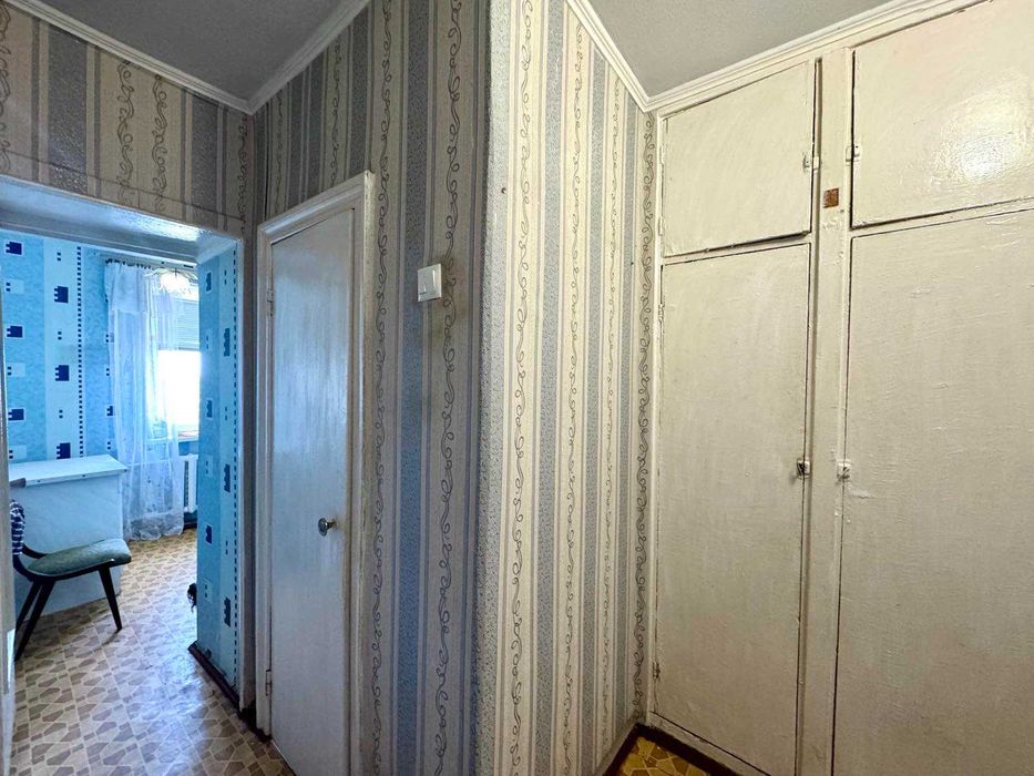 Продаю 1к квартиру на Космонавтів, поруч з Будівельним ринком. ц1