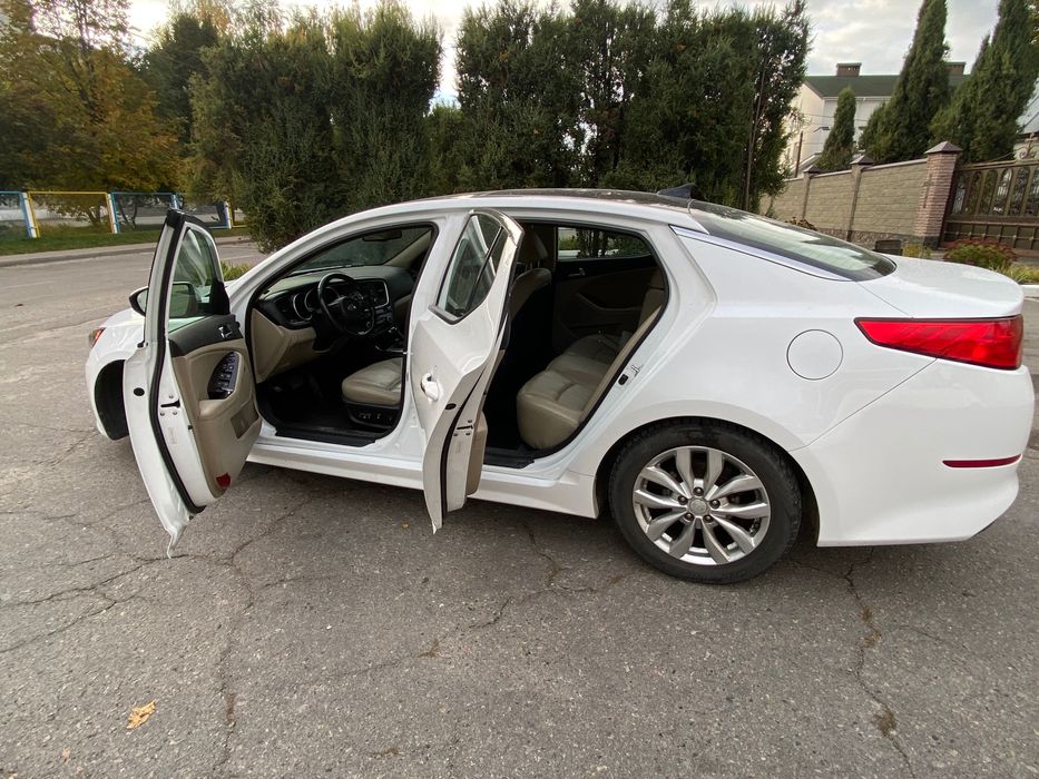 Продам машину KIA optima