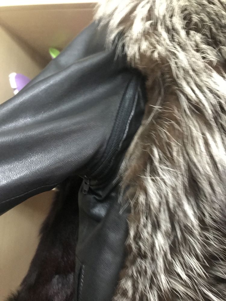 Куртка-желетка з натурального хутра із чорнобурки