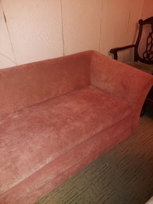 Диван-кровать в хорошем состоянии