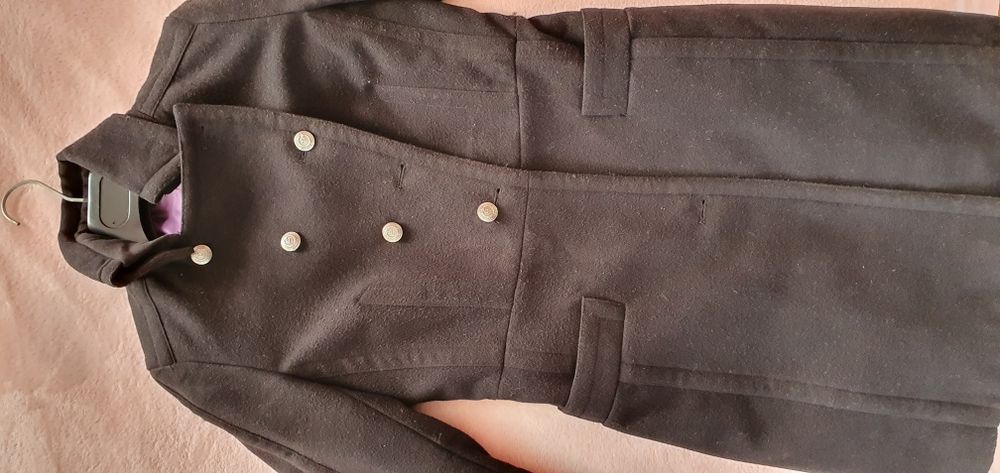 Casaco preto sobretudo