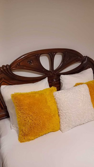 MOBÍLIA QUARTO CASAL em ótimo estado