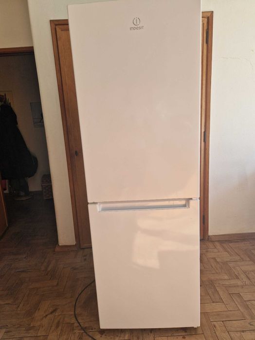 Frigorífico combinado Indesit LR7 S2 W – 308 L