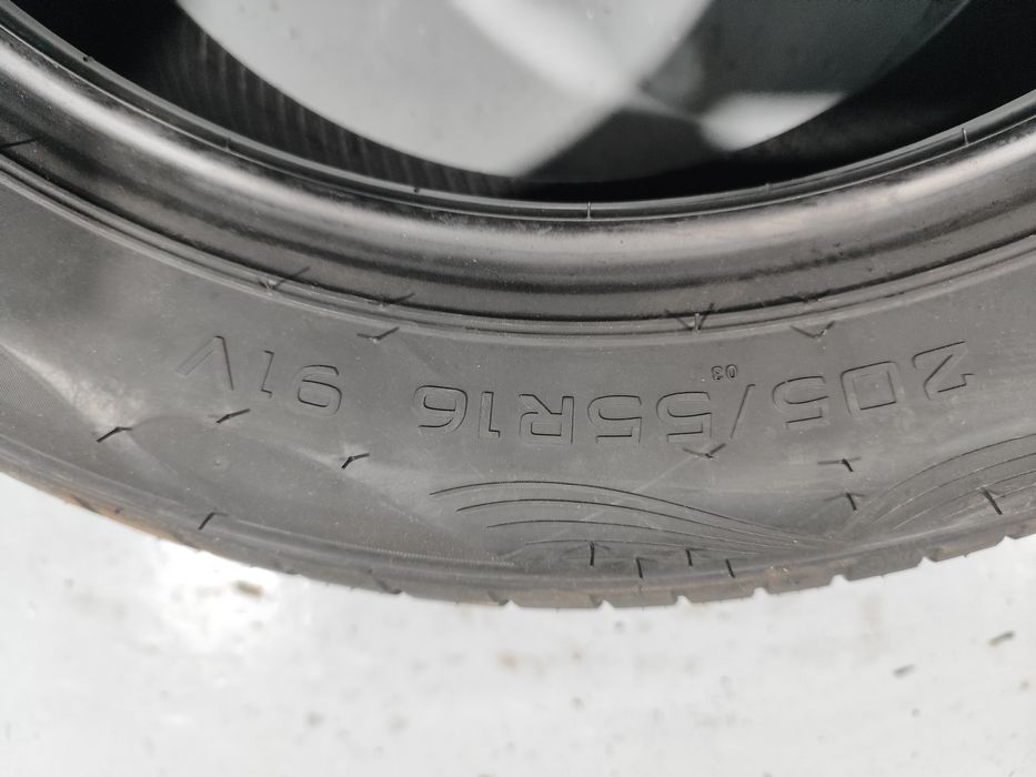 2 pneus novos 205-55R16 Delmax - Ofertta dos portes-  110 Euros