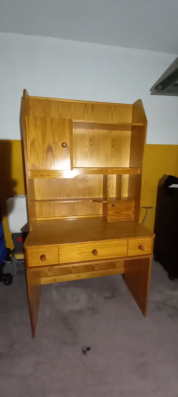 Secretária com Alçado em Pinho