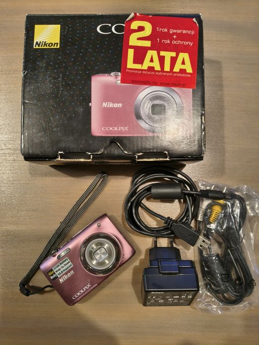 Świetny aparat cyfrowy Nikon Coolpix S2600. Pełen komplet
