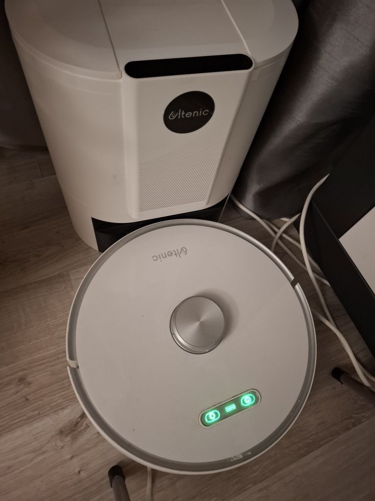 Robot sprzątający uszkodzona bateria