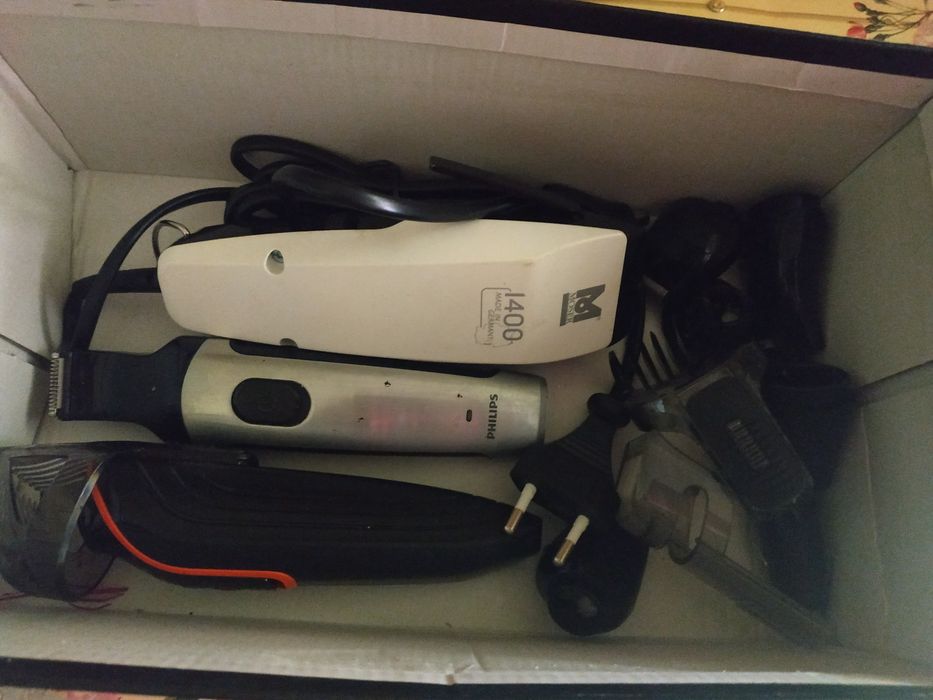 Універсальна машинка не робоча