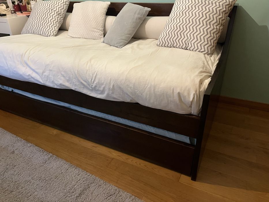 Cama dupla em madeira maciça de 90x190 cm