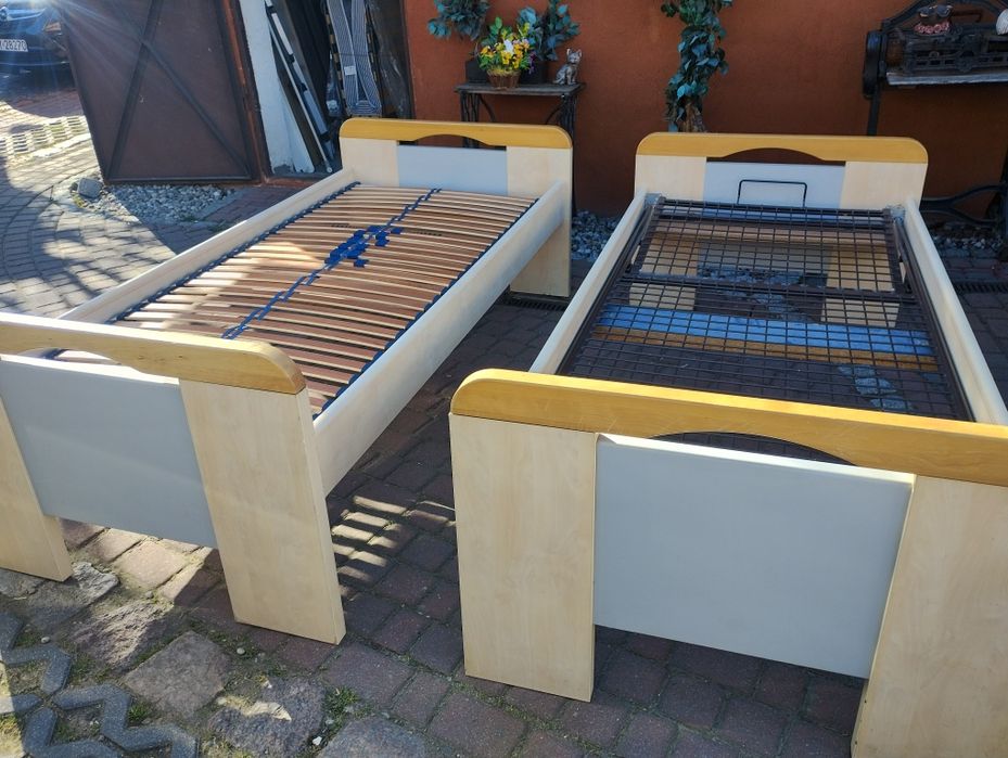 Łóżka drewniane jednoosobowe