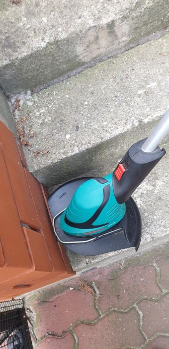 Podkaszarka Bosch art 27