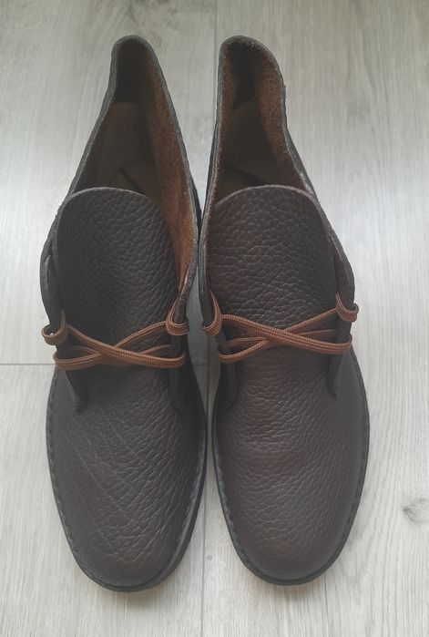 Чоловіче взуття.