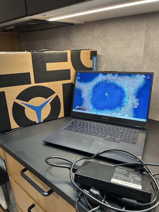 Lenovo legion 5 17ACH6H /Ryzen 5/ RTX 3060 /16gb RAM /SSD