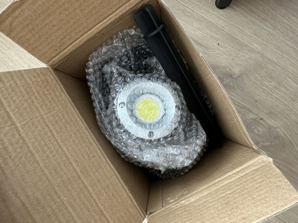 Lampa solarna z czujnikiem COB-104 wbijana ścienna