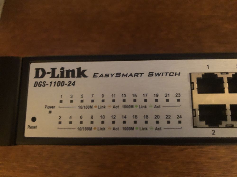 Switch DGS 1100 24 d-link