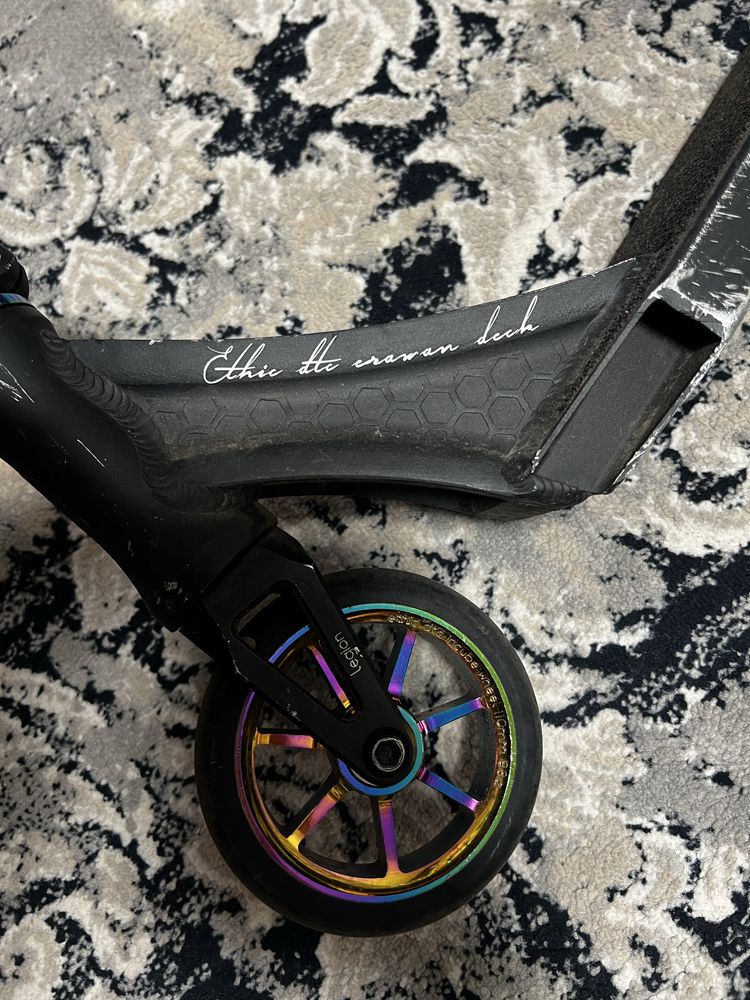 Трюковий самокат Ethic Erawan Pro Scooter (Black-Rainbow)
