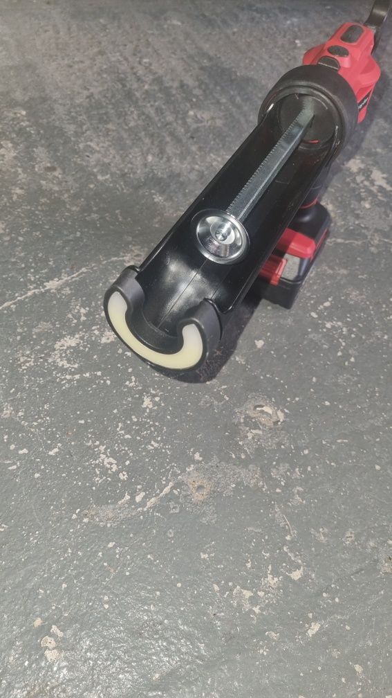 Pistolet do silikonu