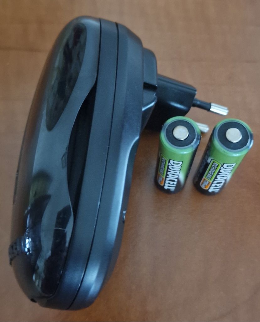 Carregador de pilhas Duracell