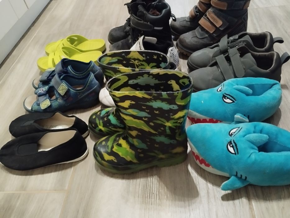 Buty dla chłopca kalosze zimowe klapki crocksy kozaki 27