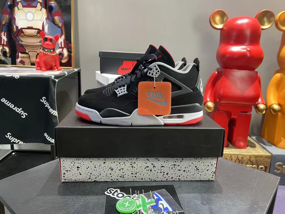 Air Jordan 4 Retro Bred