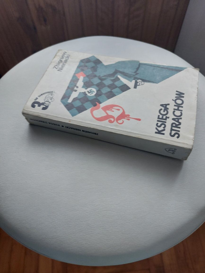 Księga Strachòw  Zbigniew Nienacki