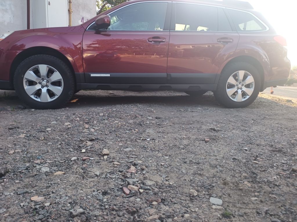 Субару аутбек Subaru outback