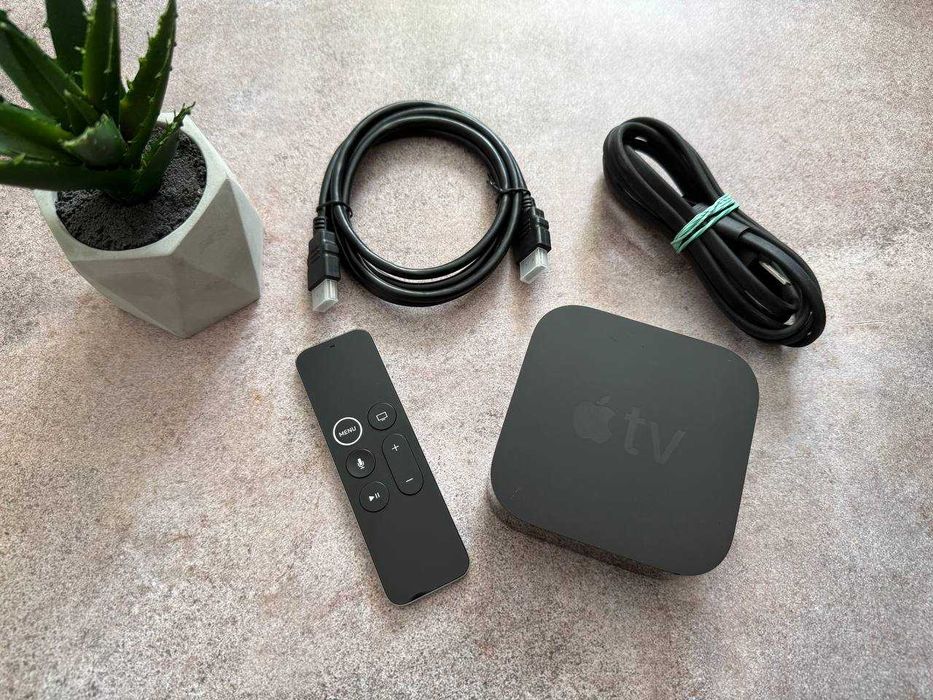 Apple TV 4K 64Gb A1842 Хороший стан