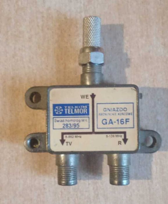 Rozdzielacz antenowy Gniazdo multimedialne GA-16F Telmor
