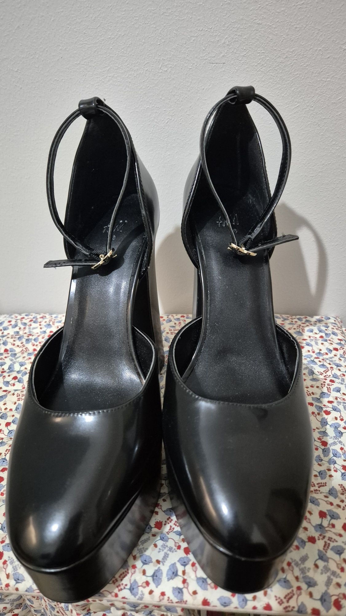 Buty na wysokim obcasie i platformie 38 H&M