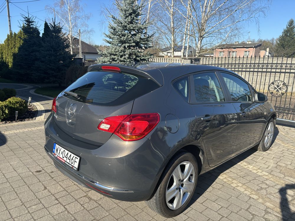 Opel Astra J 1.4T