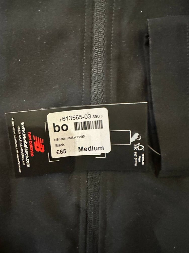 Куриочка чоловіча New Balance M /46 чорна з капюшоном на підкладці