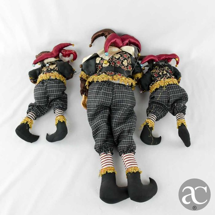 3 Pierrots / Bobos da Corte em Porcelana de Veneza e tecido